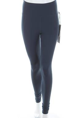 Дамски клин Girlfriend Collective1