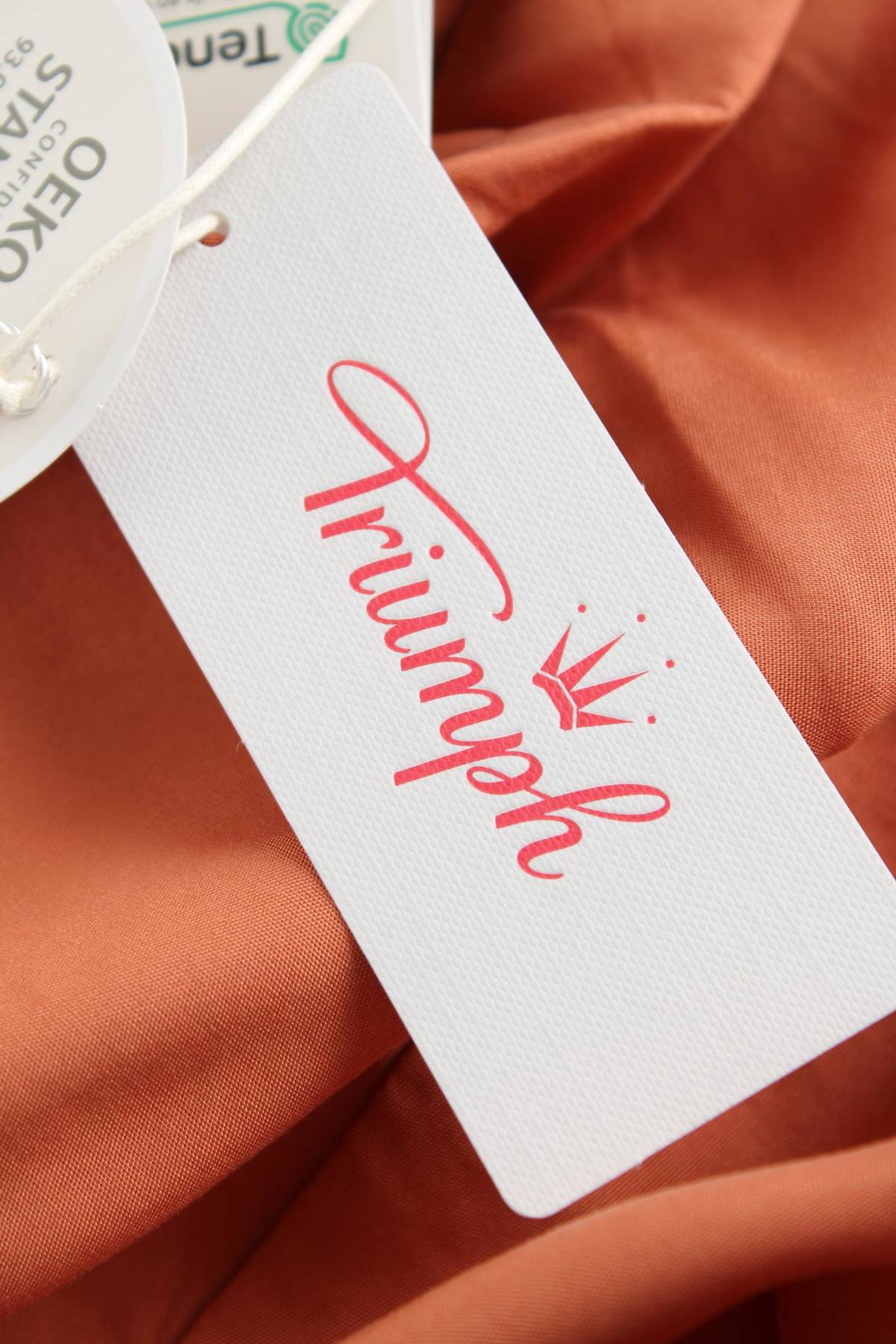 Домашно облекло Triumph3