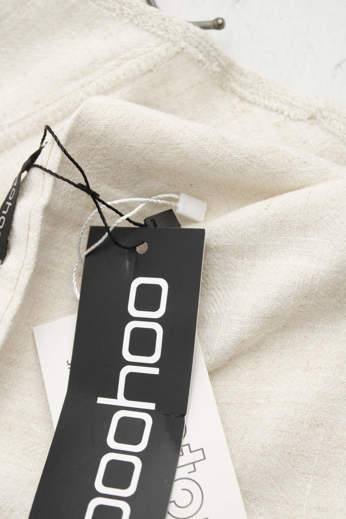 Γυναικείο αμάνικο Boohoo3 - Contourshop.gr Γυναικείο αμάνικο Boohoo3