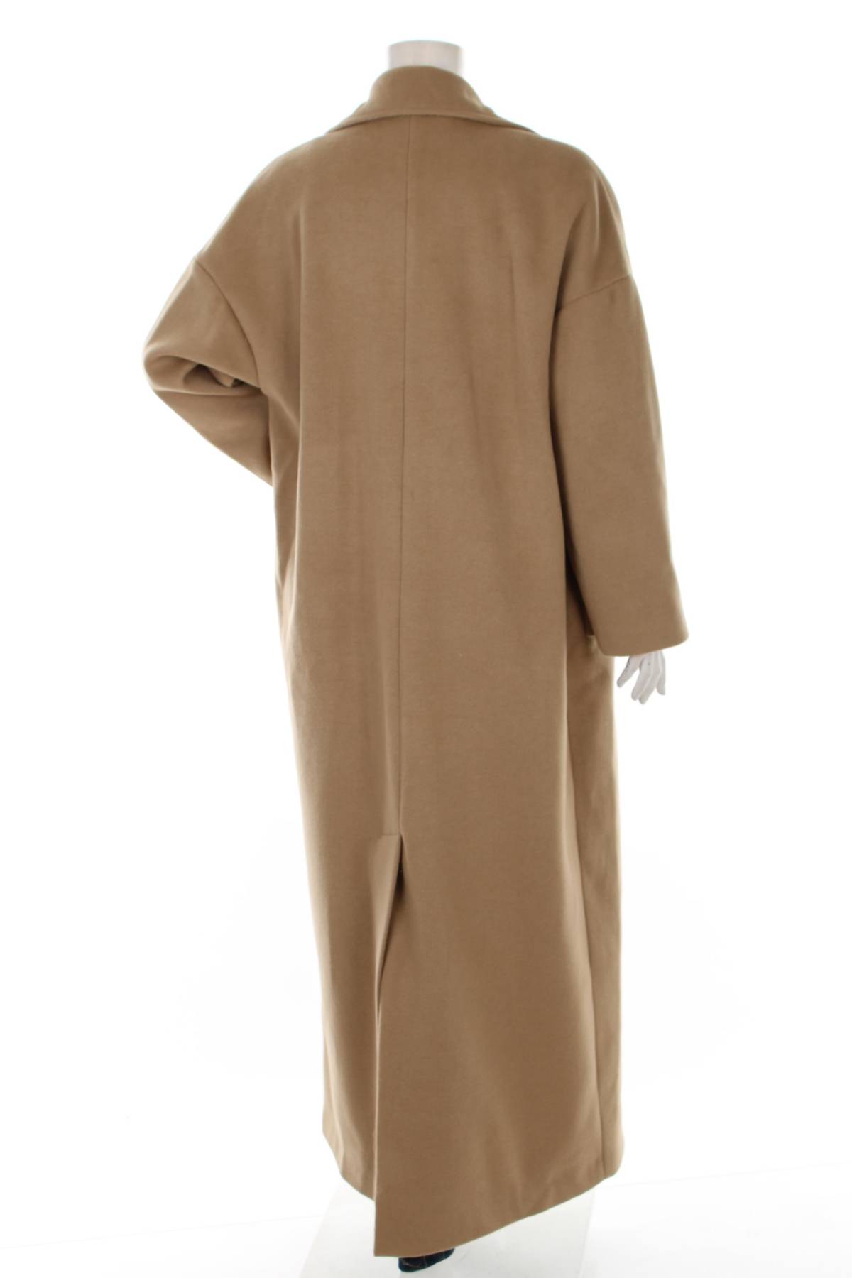 Дамско палто Rinascimento2