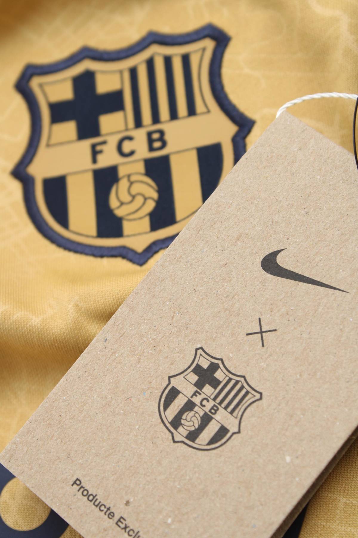 Детска тениска Nike x FC Barcelona4