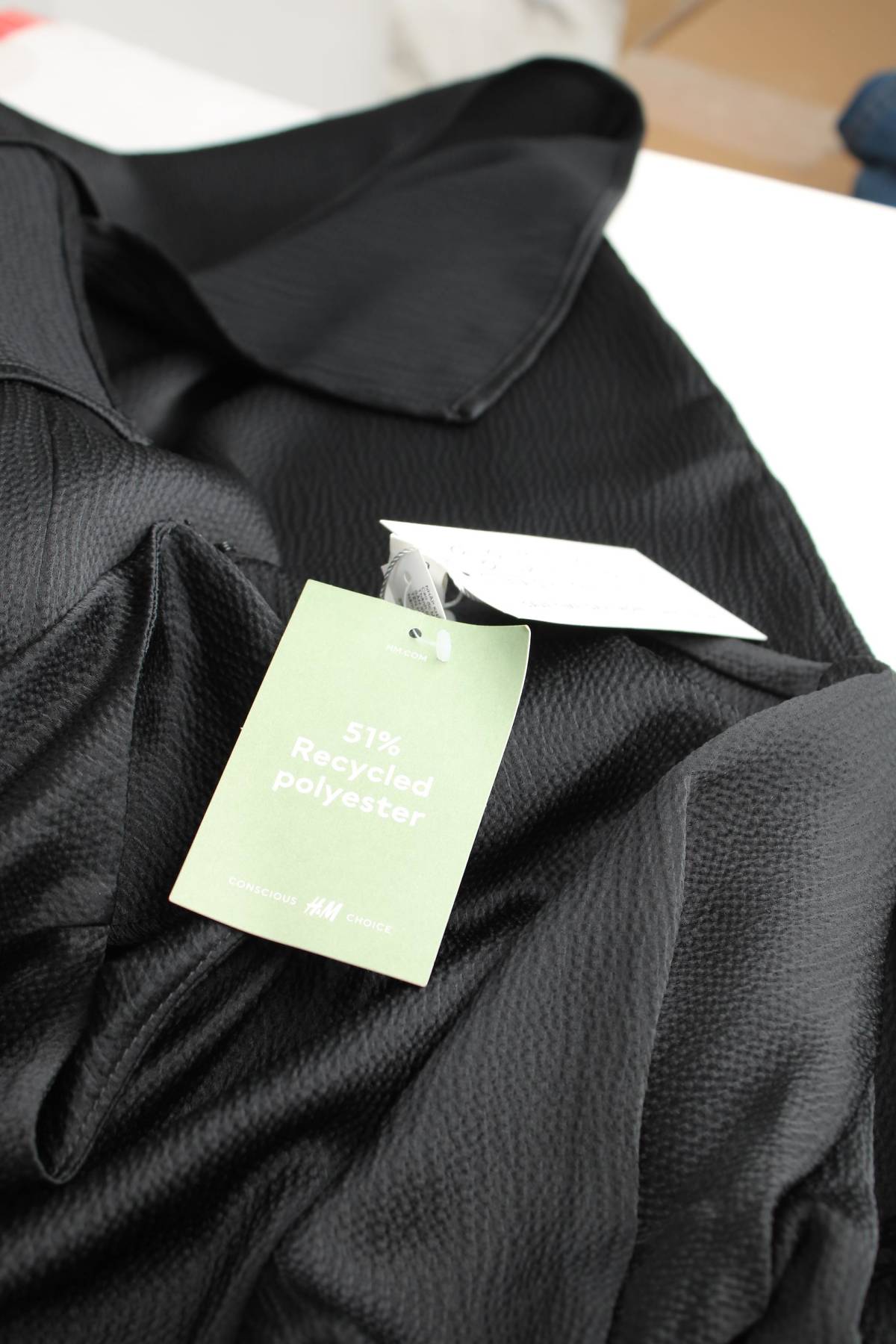 Рокля H&M3 - Contour.bg Рокля H&M3