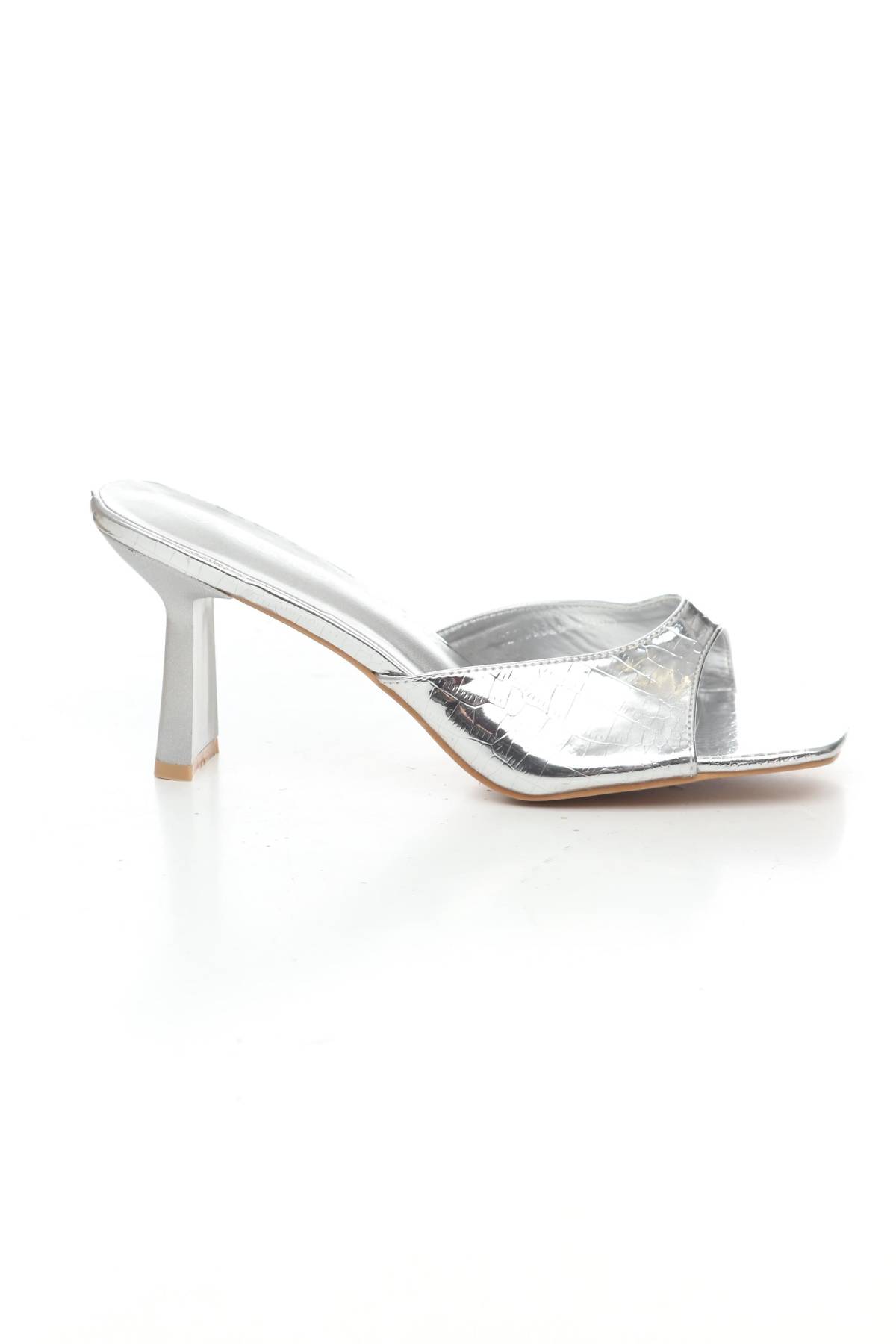 Чехли Boohoo1 - Contour.bg Чехли Boohoo1