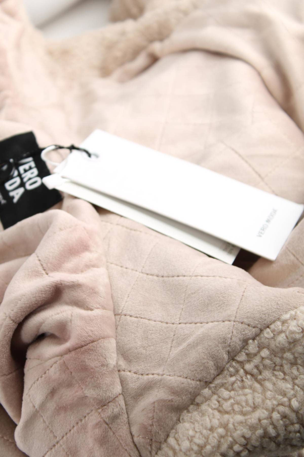 Γυναικείο μπουφάν Vero Moda4 - Contourshop.gr Γυναικείο μπουφάν Vero Moda4