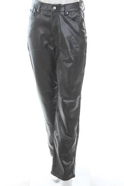 Дамски кожен панталон H&M Divided1 - Contour.bg Дамски кожен панталон H&M Divided1