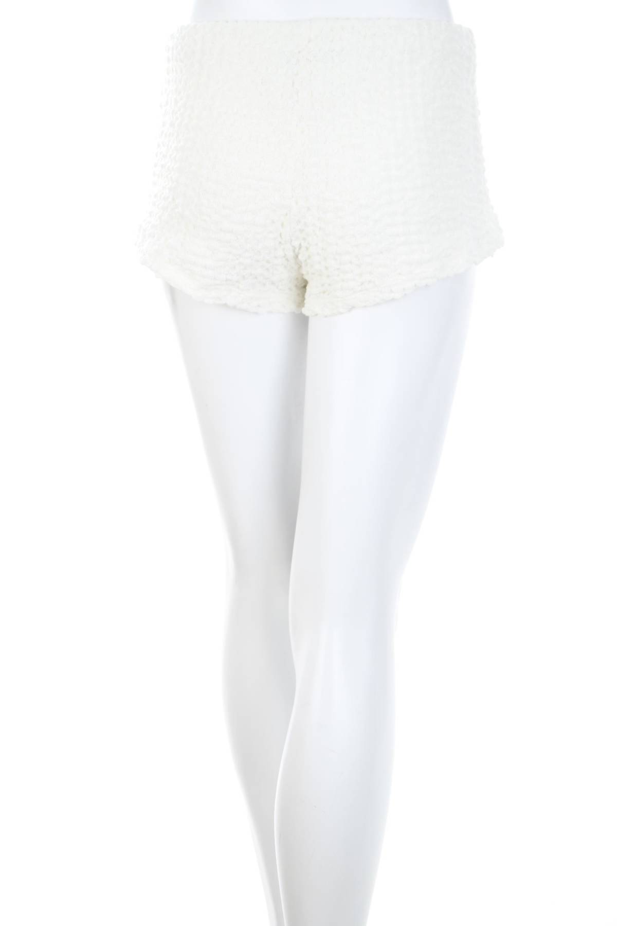 Дамски къс панталон Bershka2