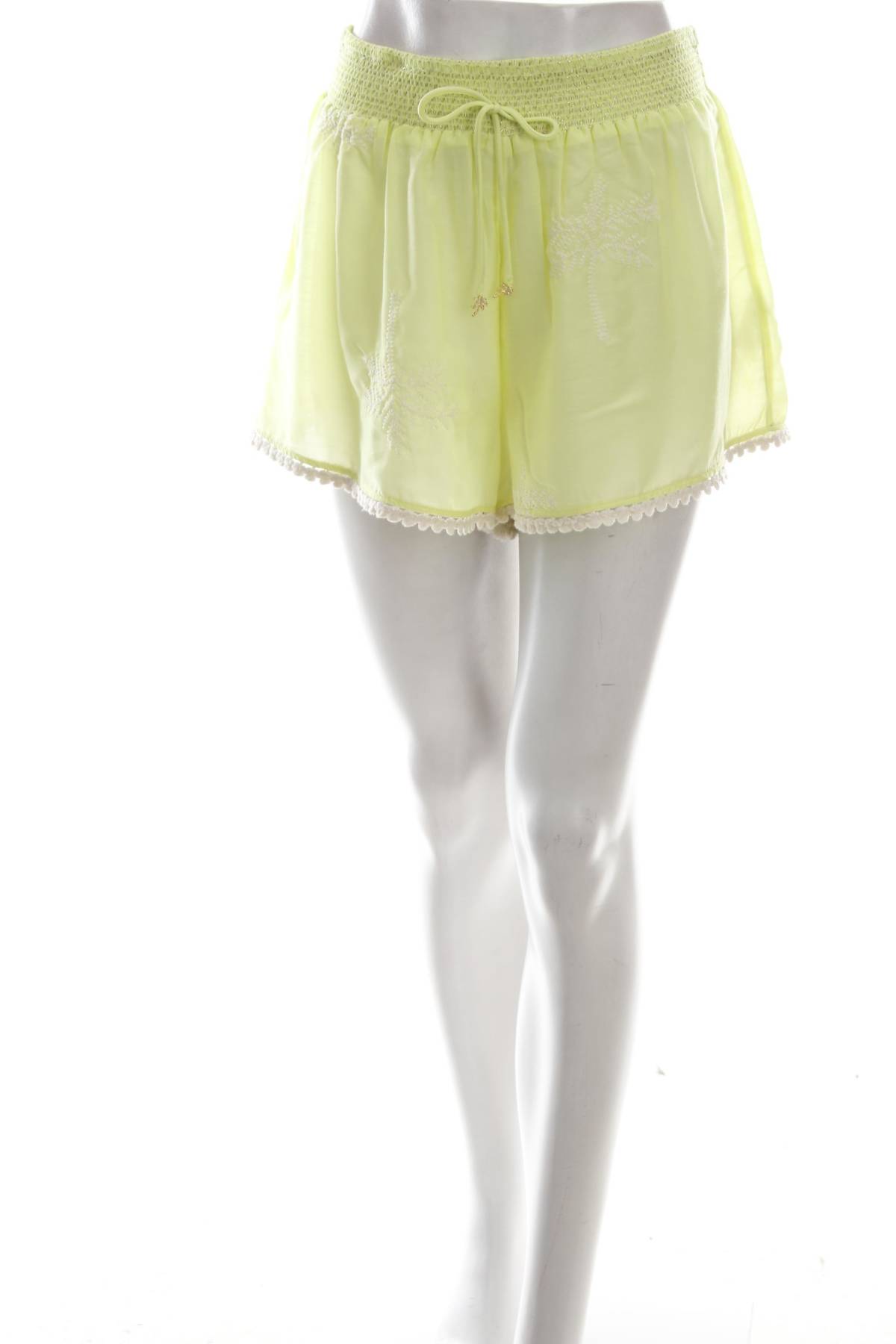 Дамски къс панталон River Island1 - Contour.bg Дамски къс панталон River Island1