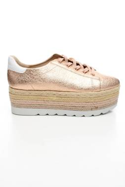 Γυναικεία παπούτσια Guess1 - Contourshop.gr Γυναικεία παπούτσια Guess1