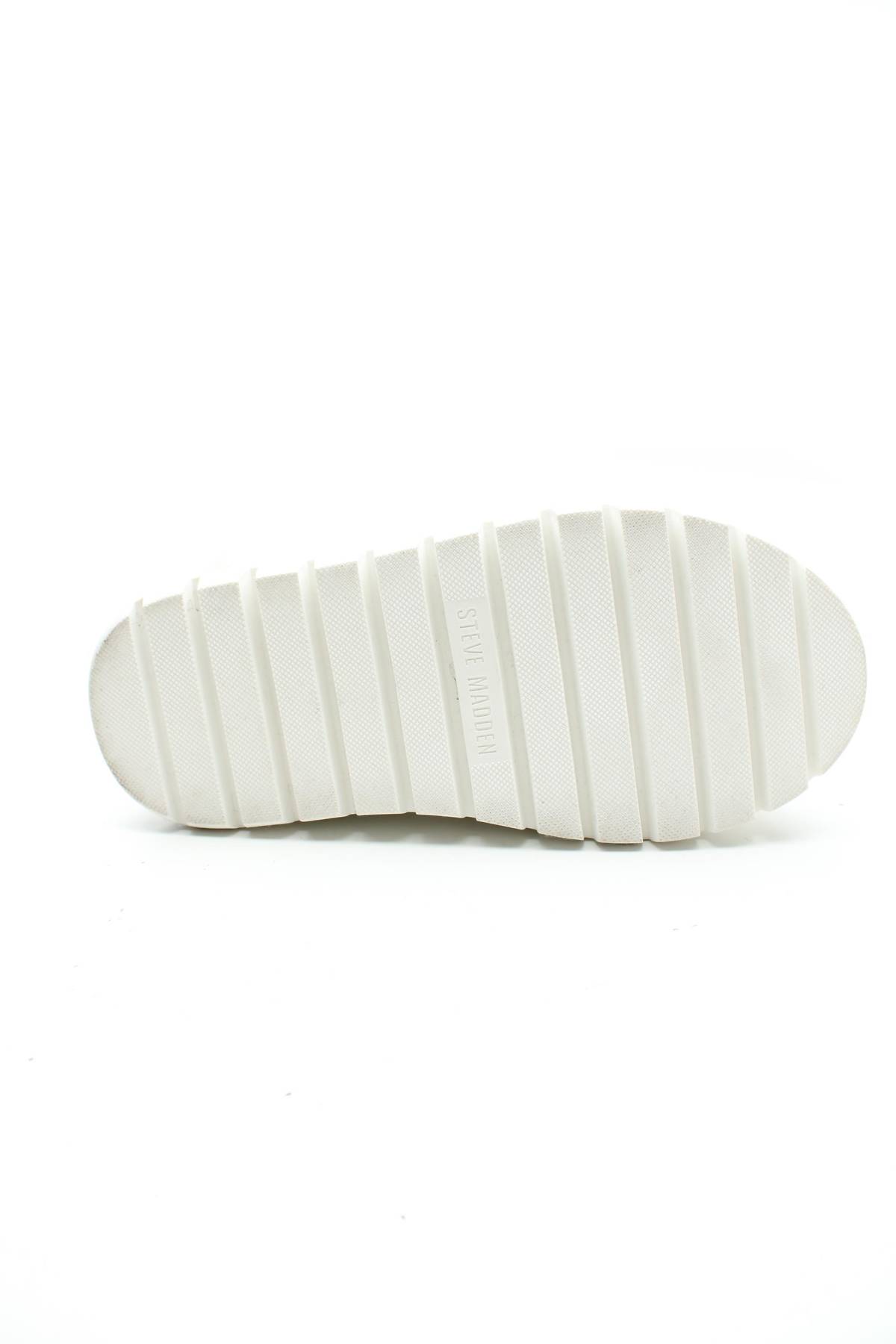 Γυναικεία μποτάκια Steve Madden4