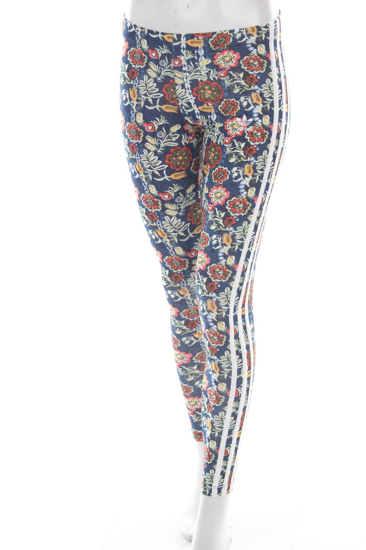 Дамски спортен клин Adidas Originals1 - Contour.bg Дамски спортен клин Adidas Originals1