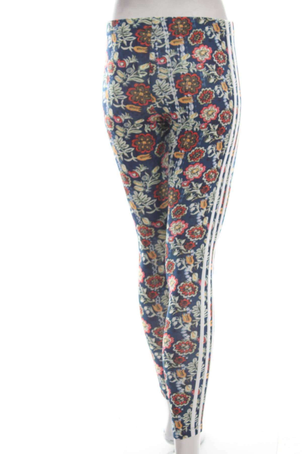Дамски спортен клин Adidas Originals2 - Contour.bg Дамски спортен клин Adidas Originals2