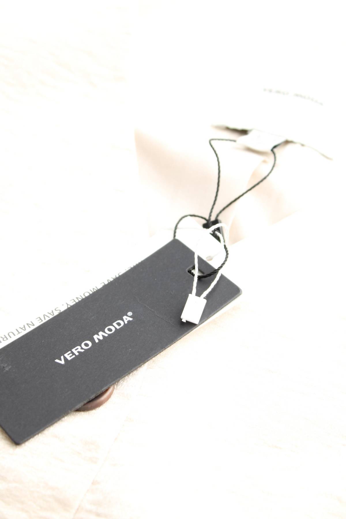 Дамски елек Vero Moda3 - Contour.bg Дамски елек Vero Moda3