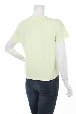 Дамска тениска Levi's2