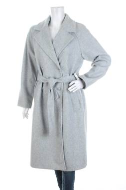 Дамско палто Stradivarius1