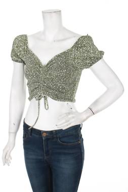 Γυναικεία μπλούζα Pull & Bear1 - Contourshop.gr Γυναικεία μπλούζα Pull & Bear1