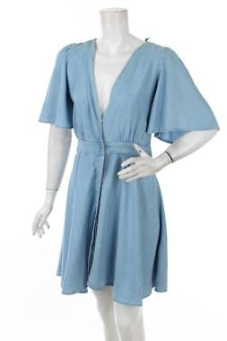 Φορέματα Guess1