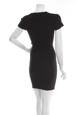 Φορέματα Guess2