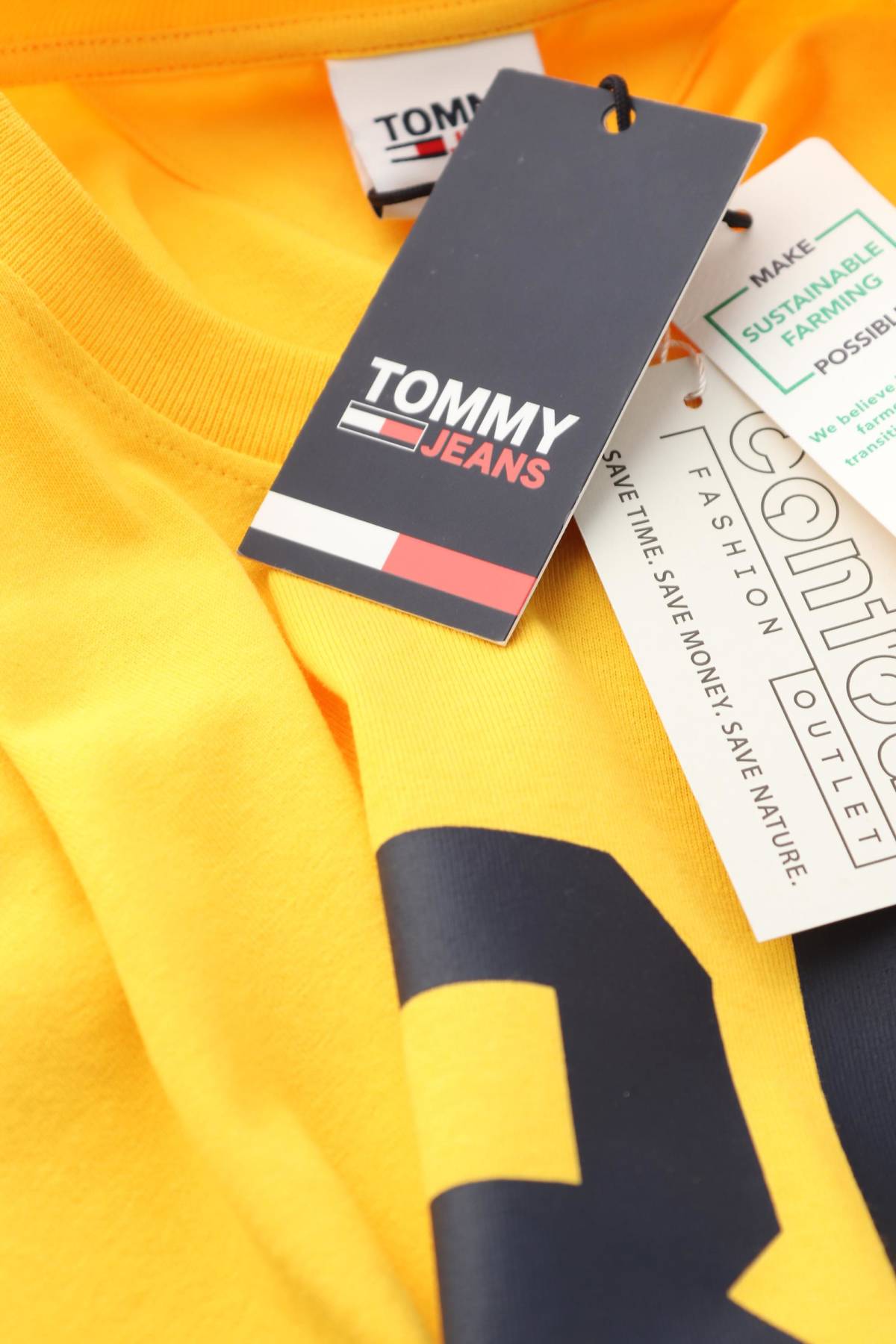 Мъжка тениска Tommy Jeans3