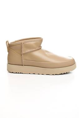 Γυναικεία μποτάκια UGG Australia1