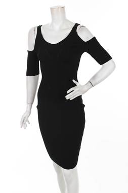 Рокля Guess1