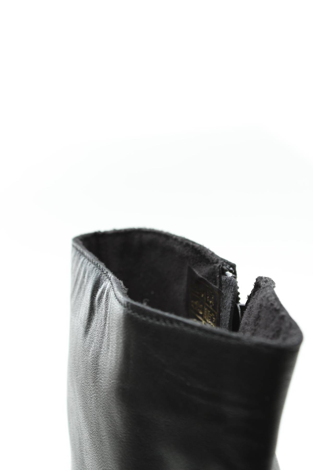 Γυναικεία μποτάκια Steve Madden5