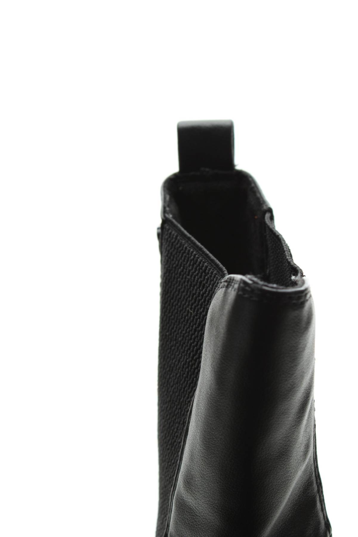 Дамски боти S.Oliver5