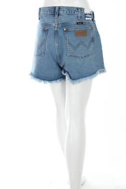 Дамски къси дънки Wrangler2