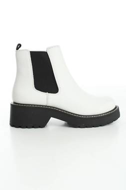 Дамски боти Steve Madden1