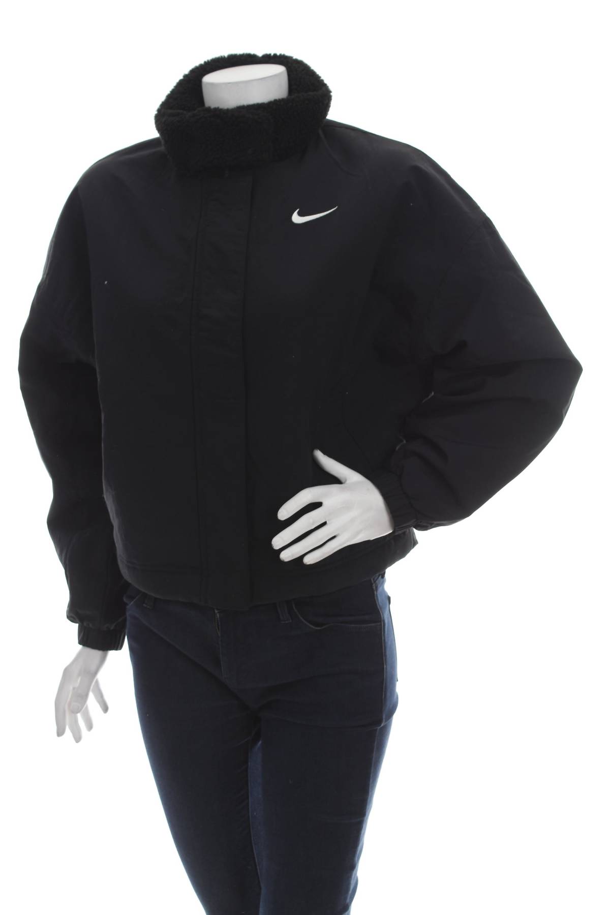 Γυναικείο μπουφάν Nike1