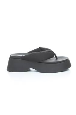Πέδιλα Steve Madden1 - Contourshop.gr Πέδιλα Steve Madden1