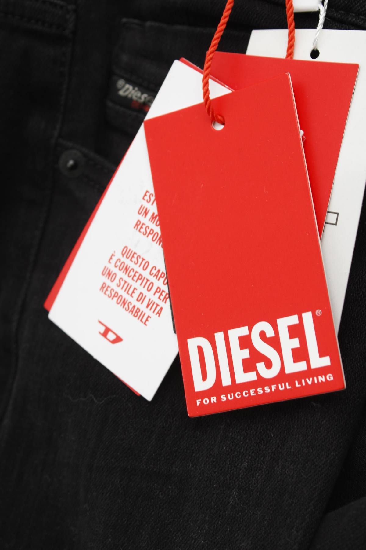 Мъжки дънки Diesel3 - Contour.bg Мъжки дънки Diesel3