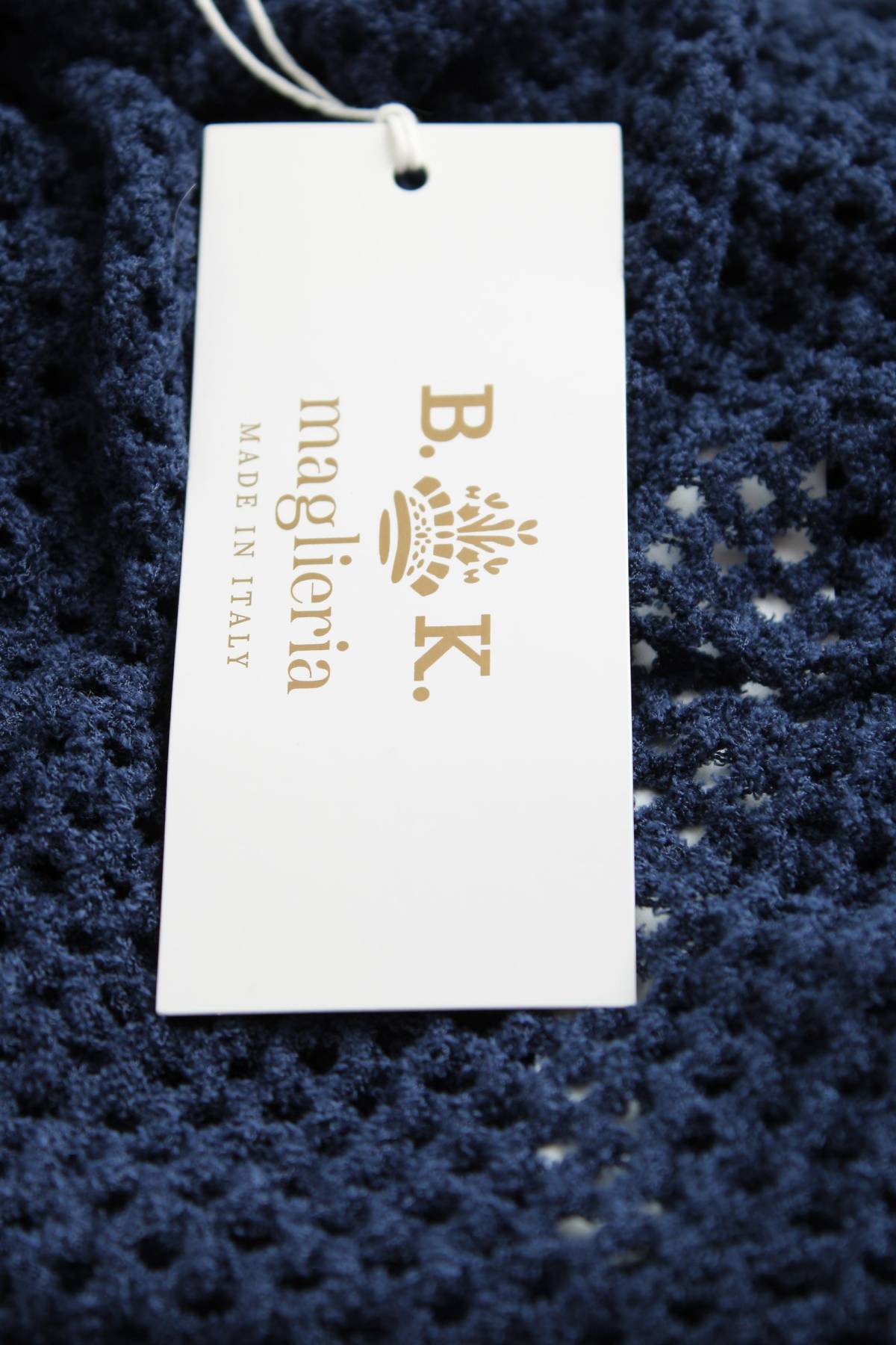 Дамски пуловер B. K.3