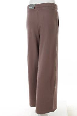 Γυναικείο αθλητικό παντελόνι Puma2