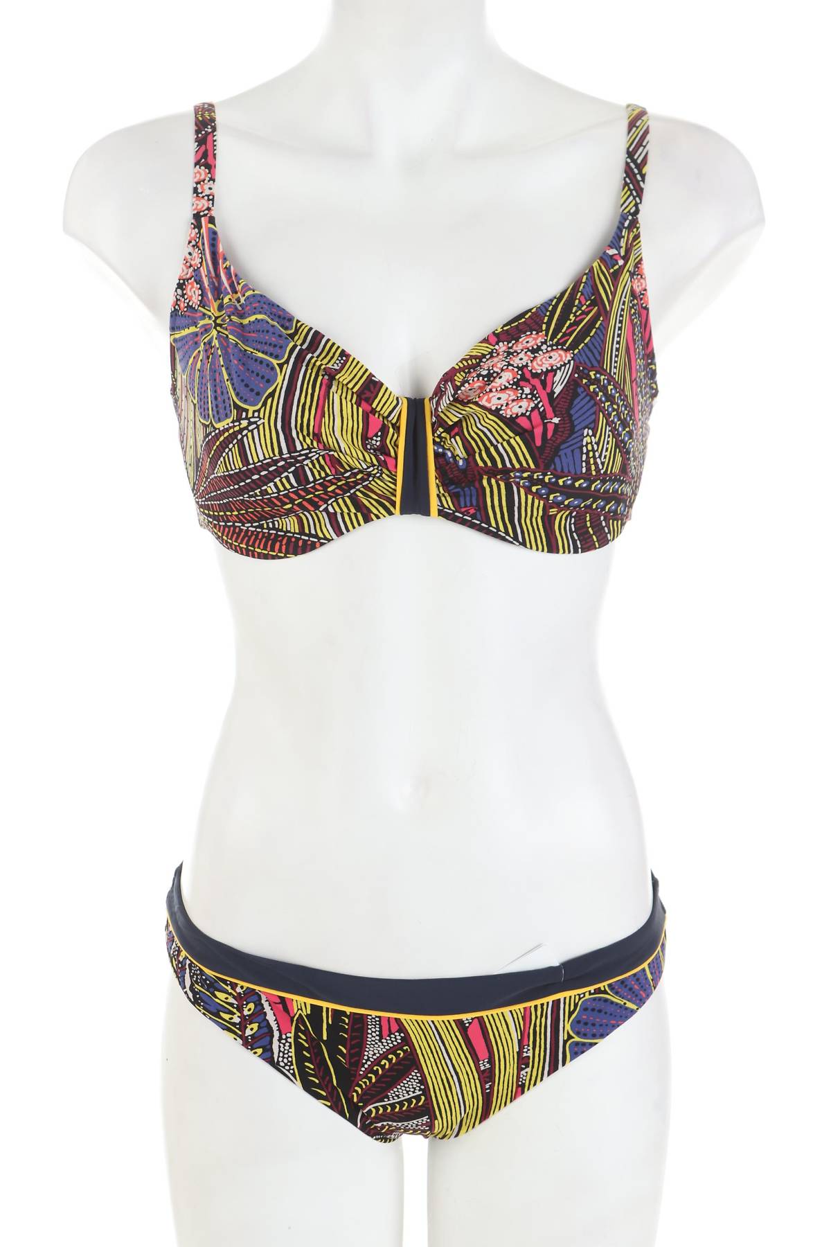 Бански костюм Chantelle1 - Contour.bg Бански костюм Chantelle1
