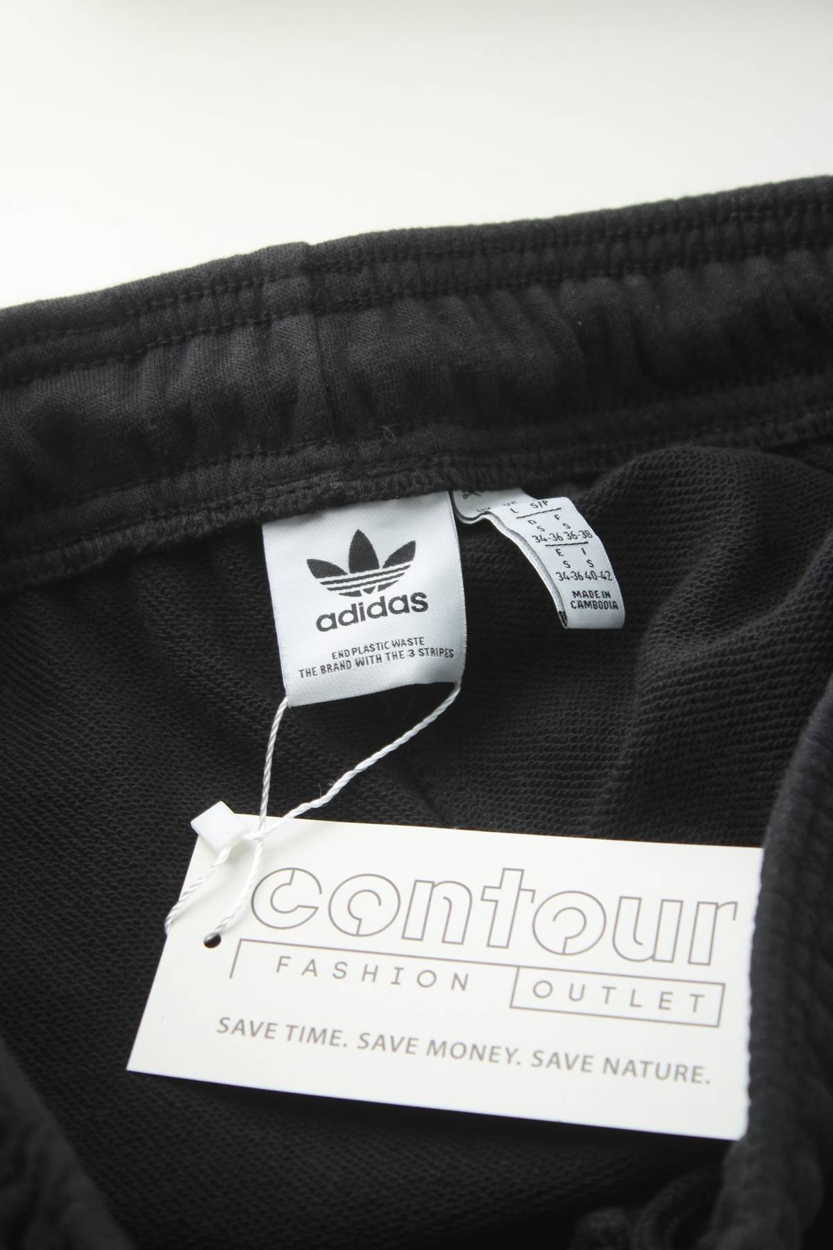 Γυναικεία σορτς Adidas Originals3