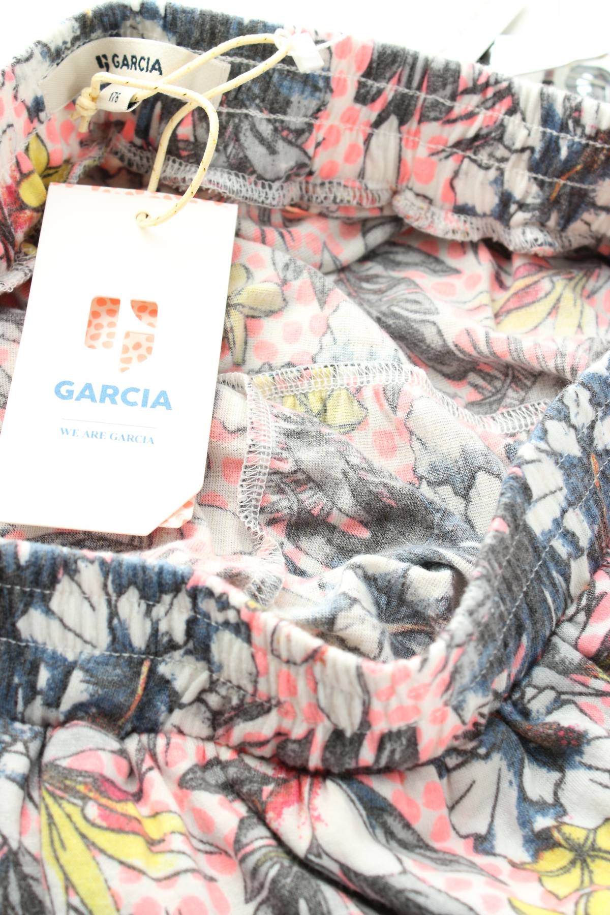 Детски къс панталон Garcia3