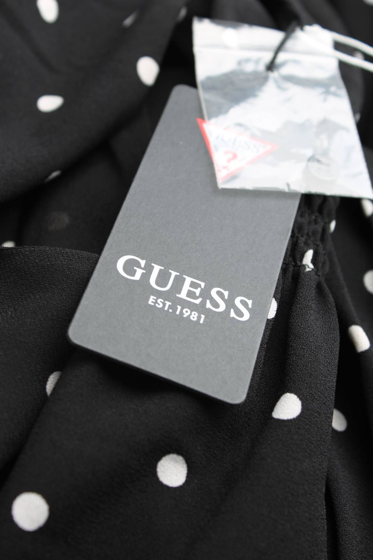 Дамски гащеризон Guess3 - Contour.bg Дамски гащеризон Guess3