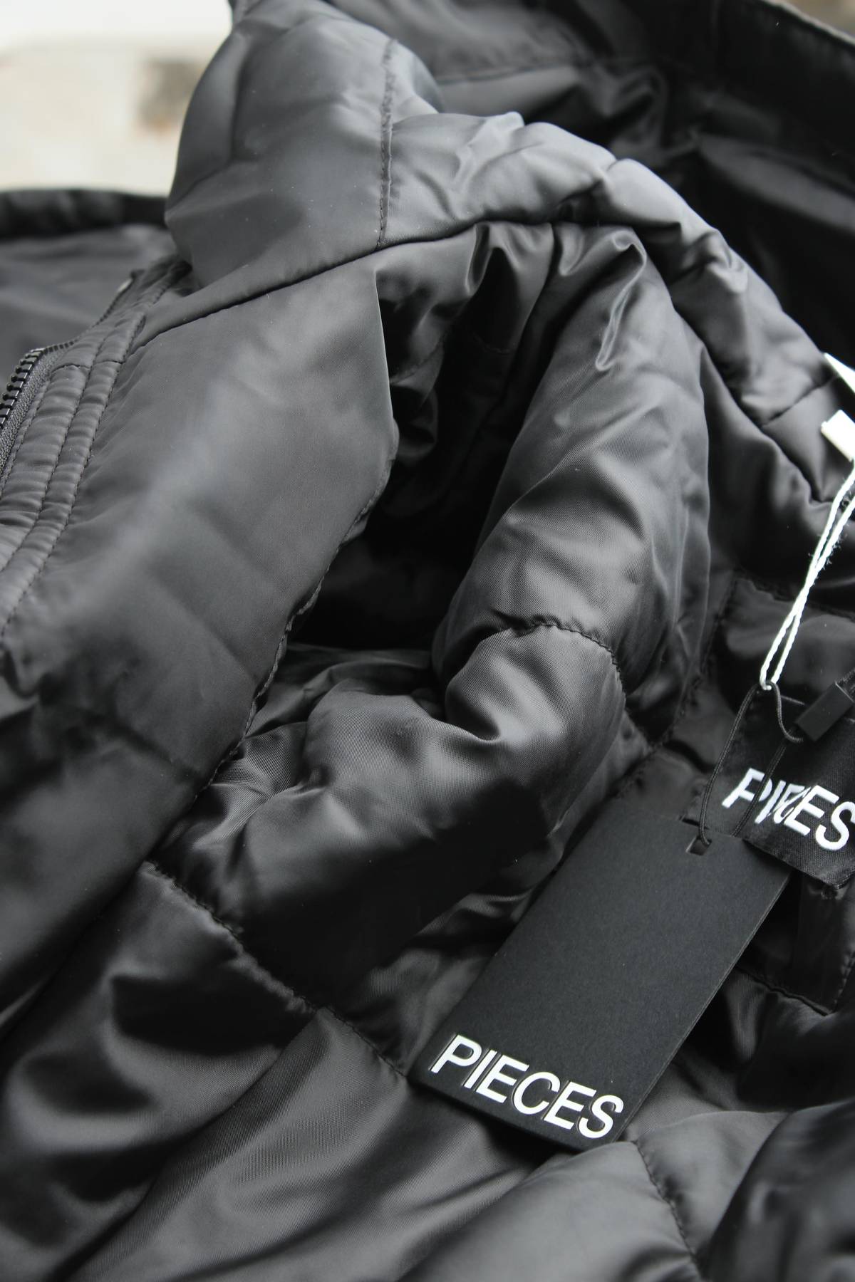 Γυναικείο μπουφάν Pieces4