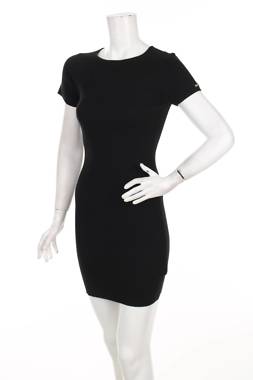 Рокля Guess1