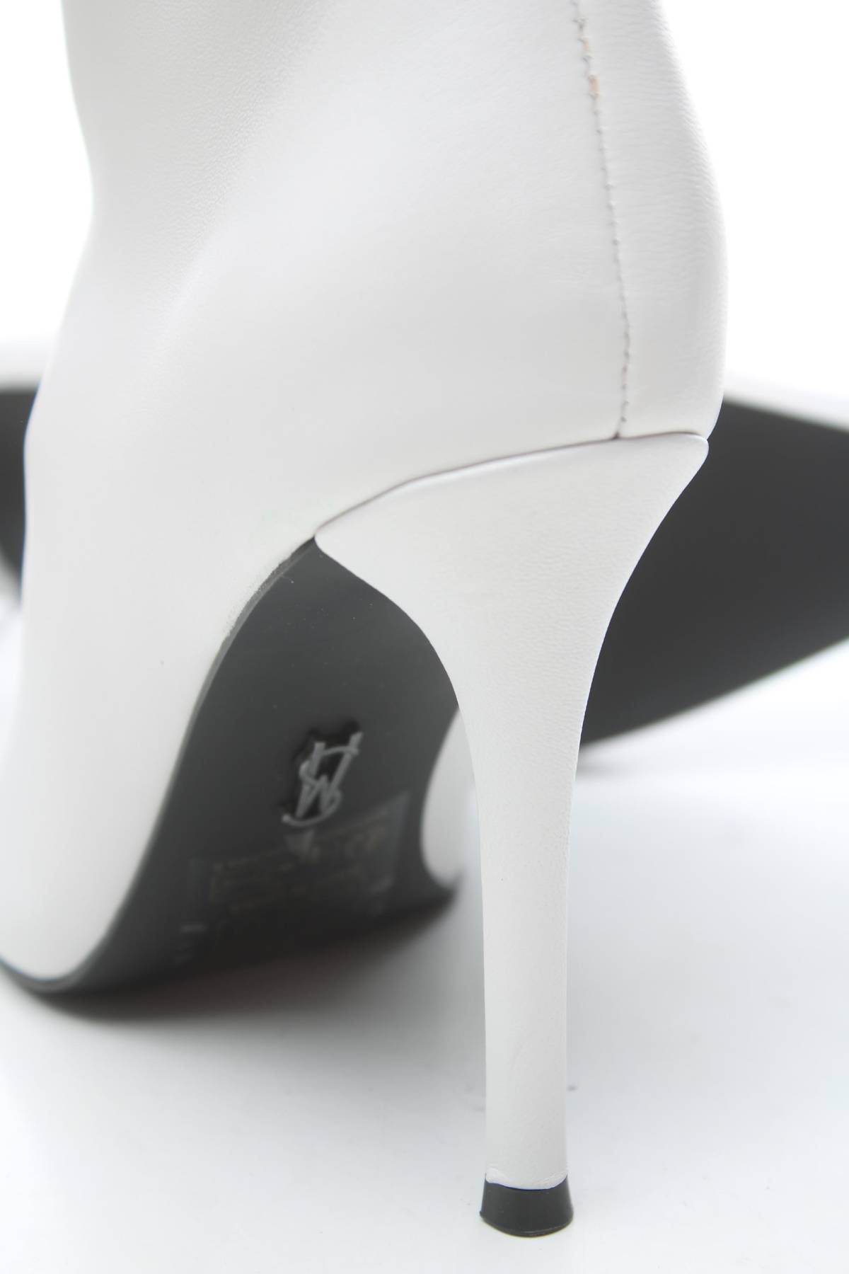 Γυναικεία μποτάκια Steve Madden5