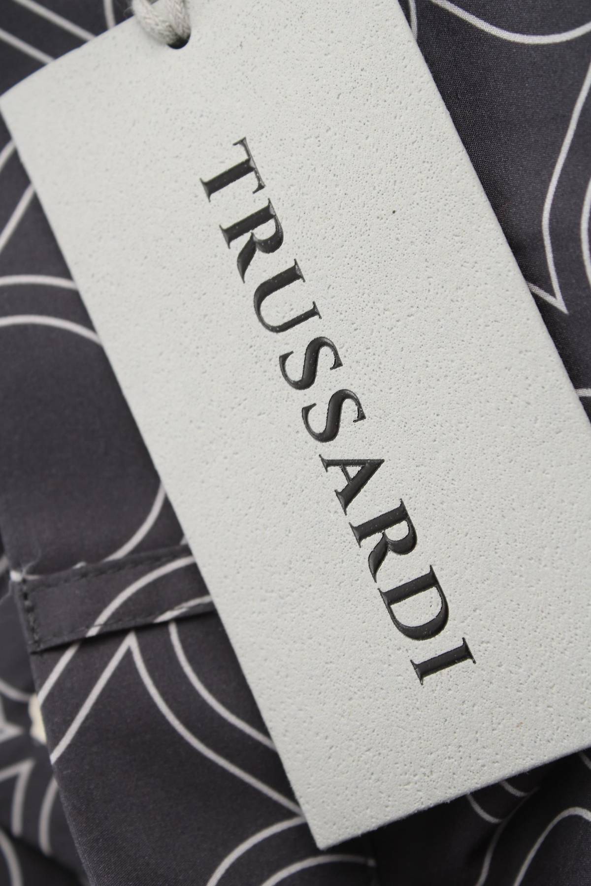 Мъжки къс панталон Trussardi3 - Contour.bg Мъжки къс панталон Trussardi3