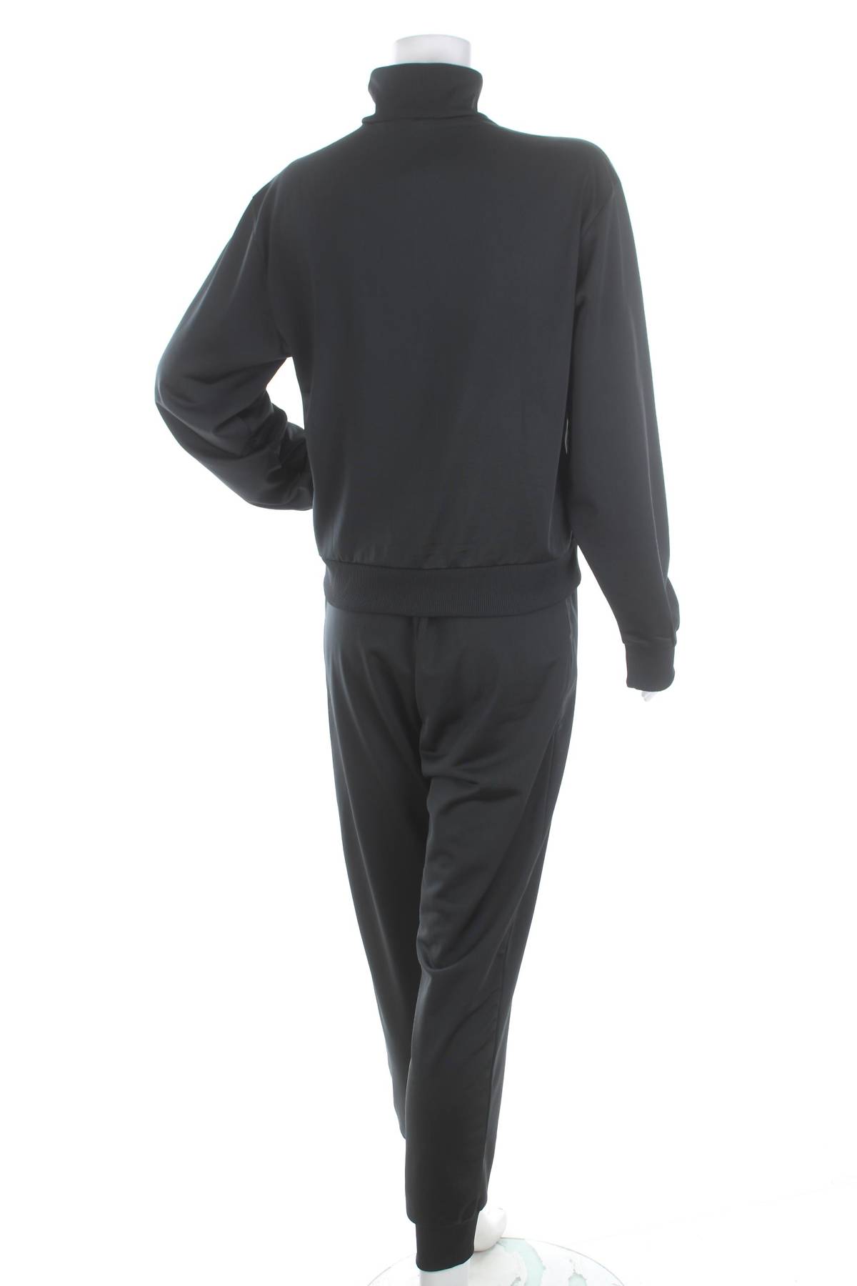 Дамски спортен екип Adidas2