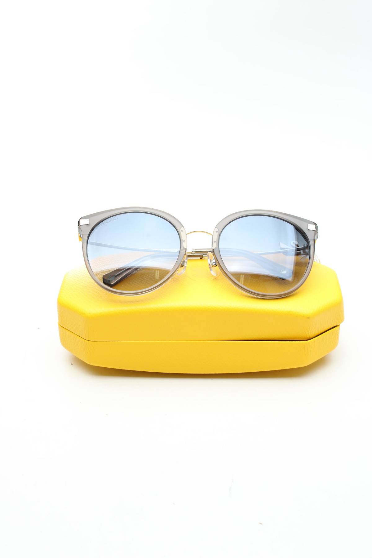 Слънчеви очила Swarovski1