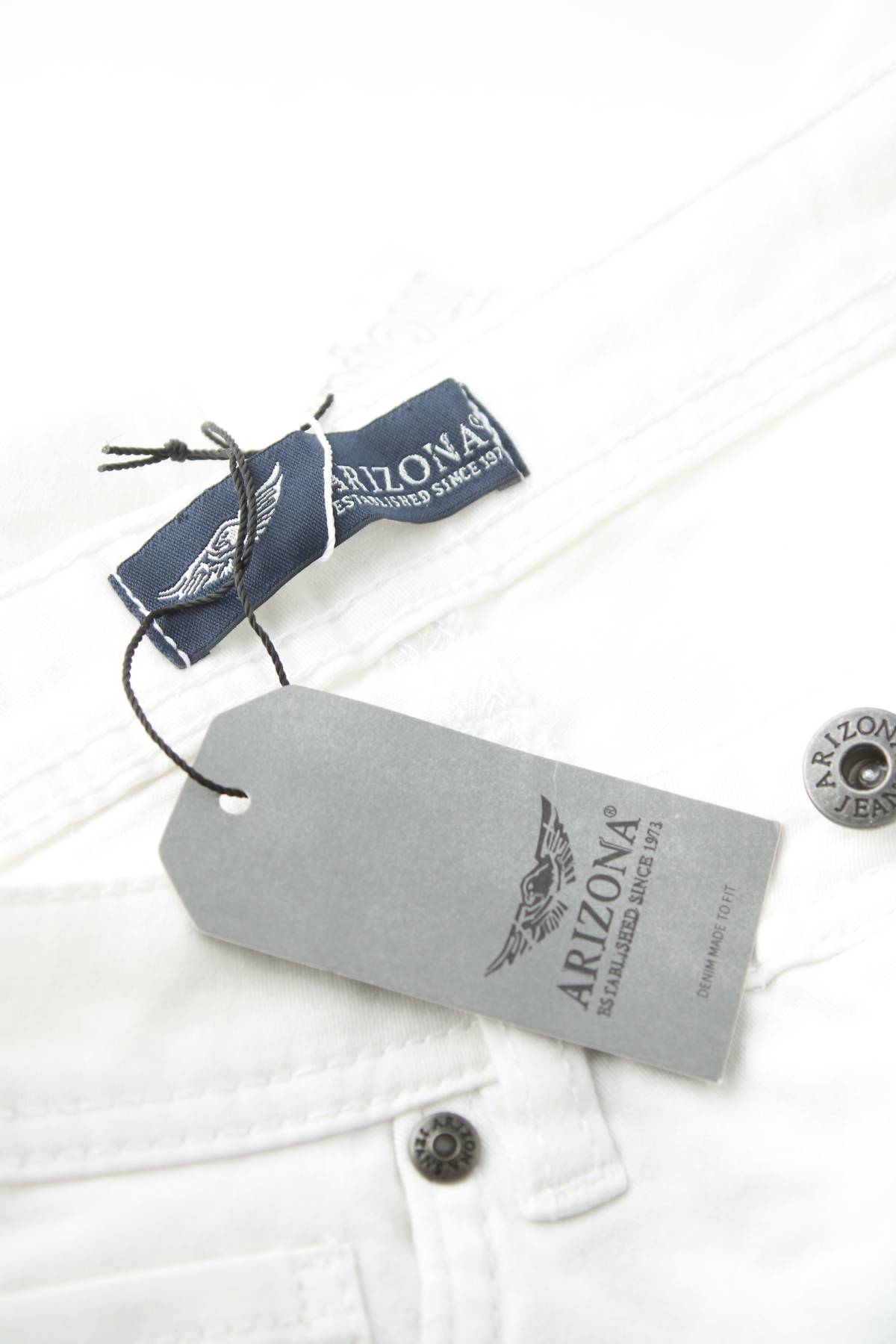 Дамски дънки Arizona3