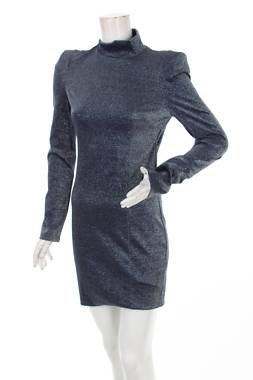 Рокля Guess1