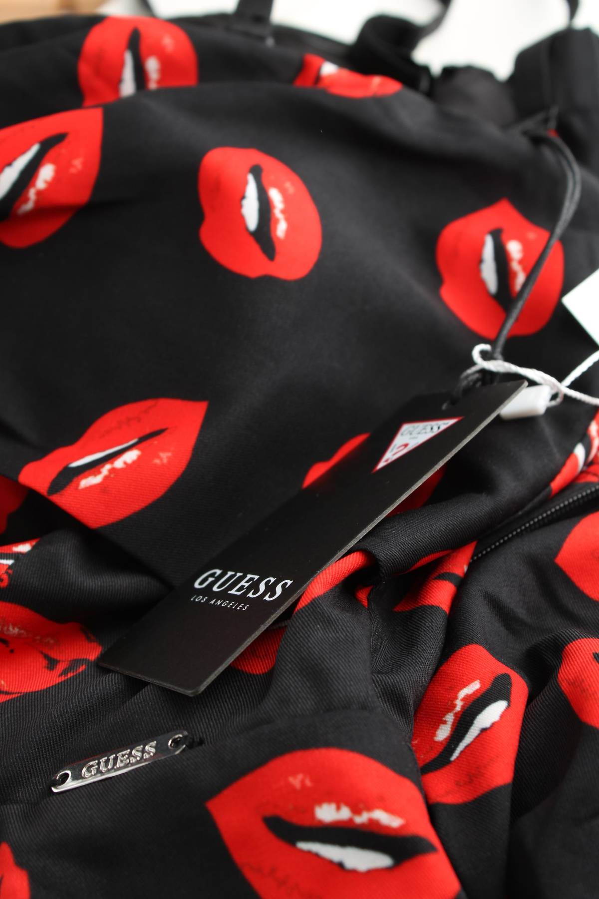 Дамски гащеризон Guess3