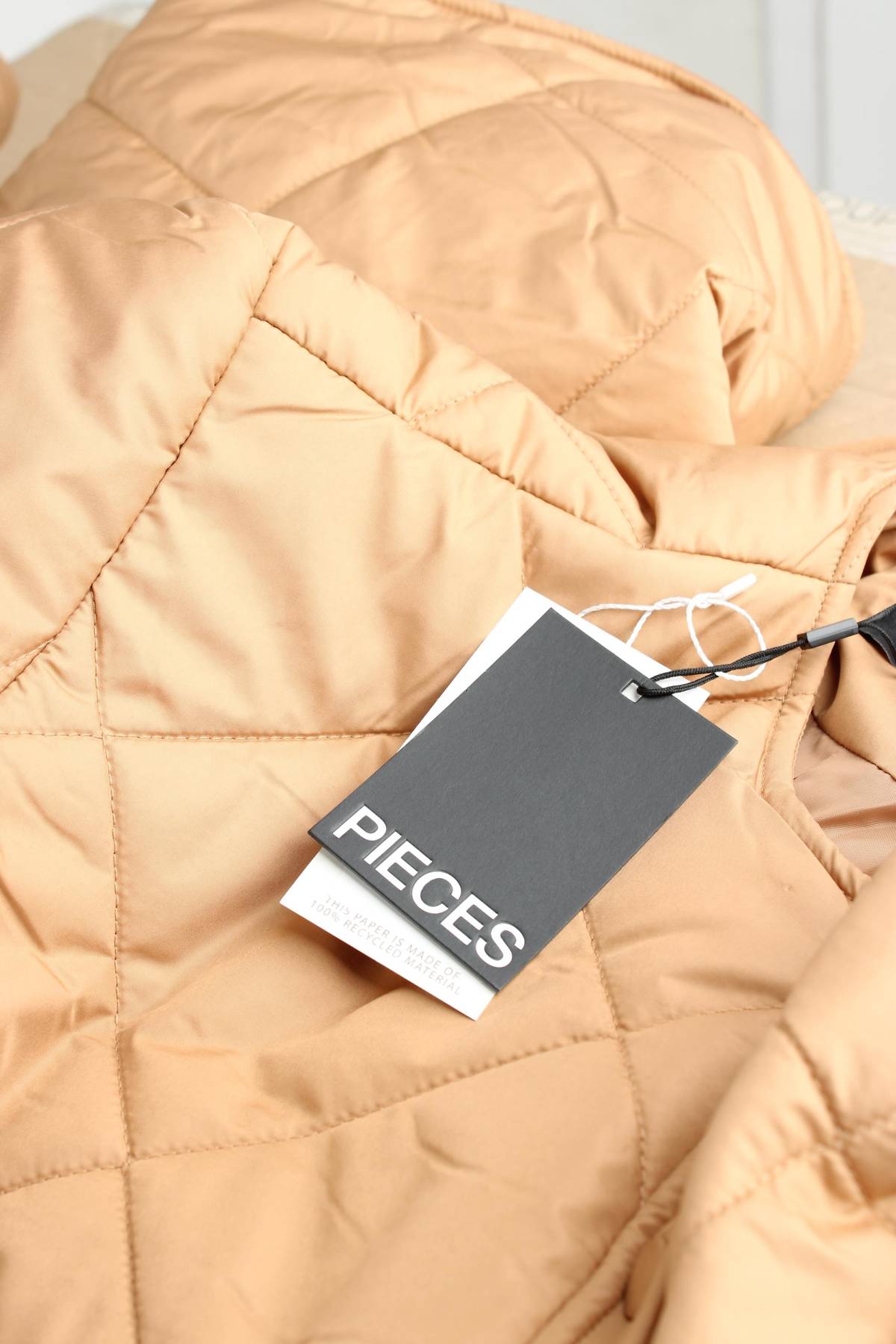 Γυναικείο μπουφάν Pieces4