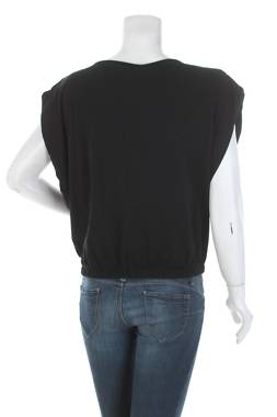 Γυναικεία μπλούζα United Colors Of Benetton2 - Contourshop.gr Γυναικεία μπλούζα United Colors Of Benetton2