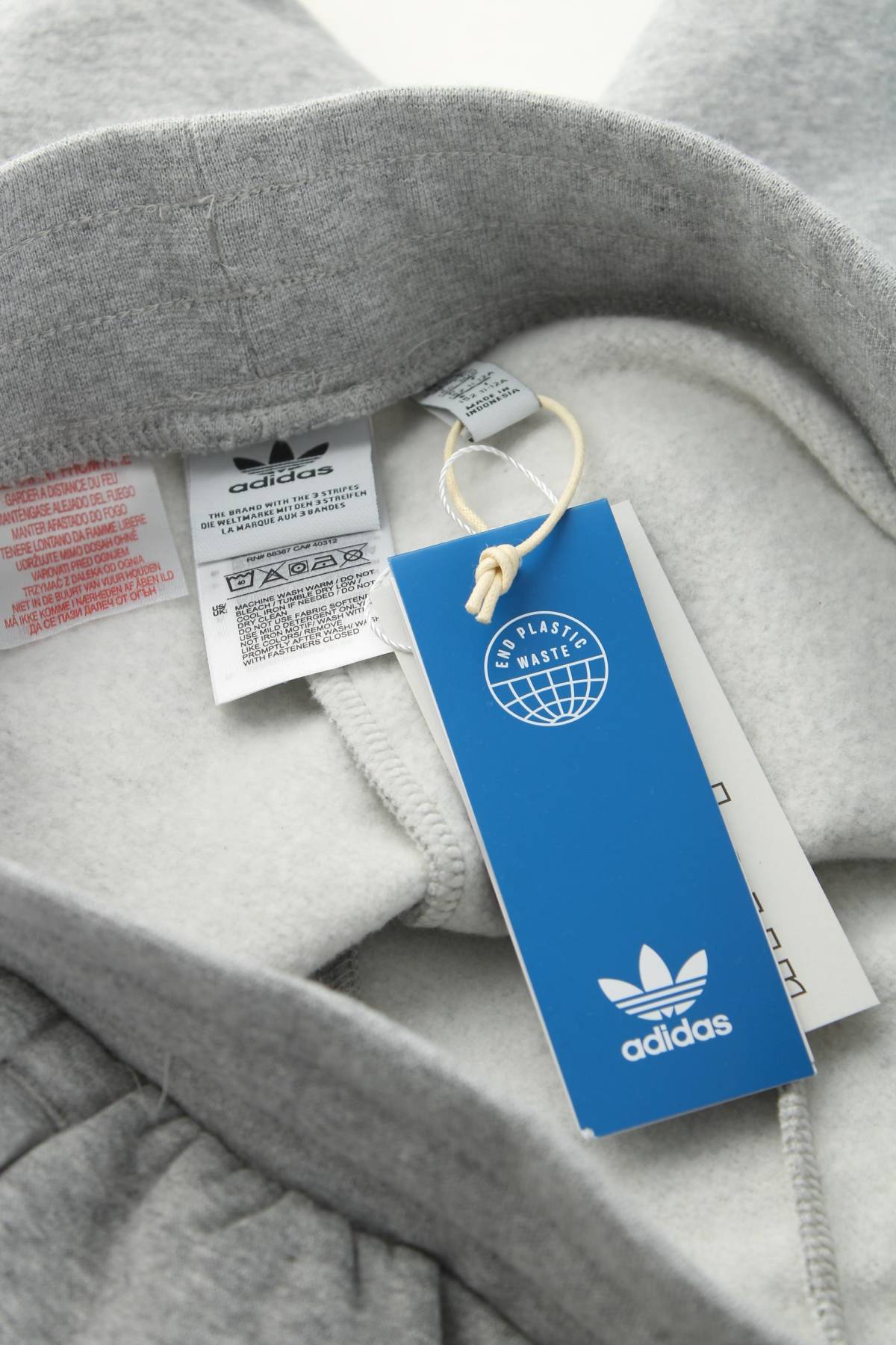 Детски къс панталон Adidas Originals3 - Contour.bg Детски къс панталон Adidas Originals3