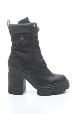 Дамски боти Steve Madden1